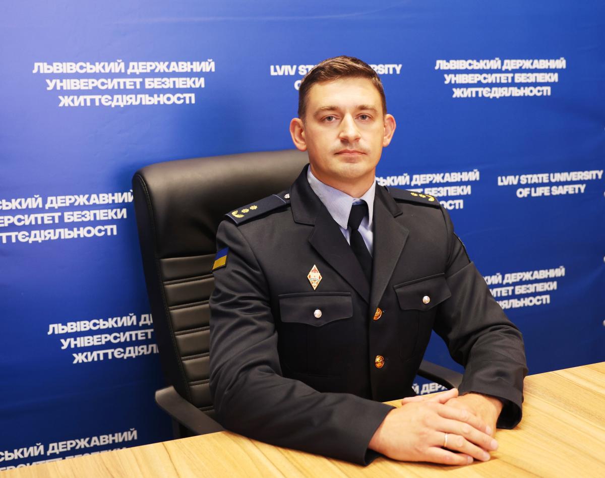 Фото викладача: Ємельяненко С.О.