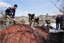 Курсанти ЛДУ БЖД спільно з рятувальниками ГУ ДСНС України в Львівській області вживають заходів з мінімізації наслідків можливих паводків