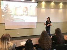 Круглий стіл на тему: «Професійна підготовка майбутніх соціальних працівників до роботи з дітьми та молоддю з особливими потребами» Круглий стіл на тему: «Професійна підготовка майбутніх соціальних працівників до роботи з дітьми та молоддю з особливими потребами»