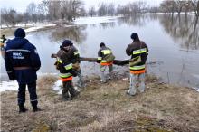 Курсанти ЛДУ БЖД спільно з рятувальниками ГУ ДСНС України в Львівській області вживають заходів з мінімізації наслідків можливих паводків