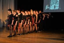 Вона одна- всьому причина, у ній початок і кінець