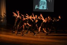 Вона одна- всьому причина, у ній початок і кінець