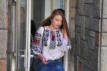 Одягнімо, друже, вишиванки — Наш чарівний український стрій