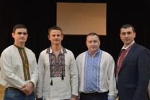 У вишиванках в будь-яку погоду! У вишиванках в будь-яку погоду!