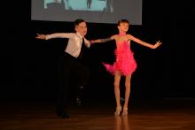 Вона одна- всьому причина, у ній початок і кінець