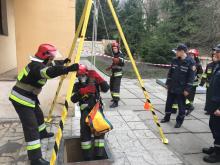 Кафедрою пожежної тактики та аварійно-рятувальних робіт було організовано та проведено практичне заняття за темою «Робота в апаратах та стисненому повітрі в обмеженому просторі» Кафедрою пожежної тактики та аварійно-рятувальних робіт було організовано та проведено практичне заняття за темою «Робота в апаратах та стисненому повітрі в обмеженому просторі»