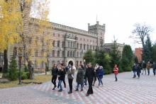 В  для учнів із воєводста Підкарпатського м. Калнікова  організовано та проведено екскурсію Університетом 