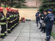 В навчальній пожежно-рятувальній частині Львівського державного університету безпеки життєдіяльності відпрацьовано вправу з підйому потерпілих з підземних комунікацій