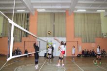 Розпочались загальноміські змагання з волейболу  серед дівчат «Львівська осінь на Клепарові» присвячені «Дню гідності»