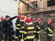 Курсанти 4 курсу вдосконалювали свої практичні навички з організації гасіння пожеж на Львівському фанерному заводі