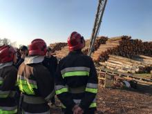 Курсанти 4 курсу вдосконалювали свої практичні навички з організації гасіння пожеж на Львівському фанерному заводі