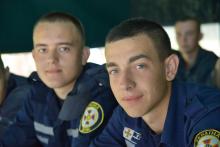 На табірному зборі курсанти відсвяткували День прапора