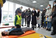 Курси домедичної допомоги та військових вишколів в ЛДУБЖД: цих вихідних усі охочі вчаться як діяти в умовах НС Курси домедичної допомоги та військових вишколів в ЛДУБЖД: цих вихідних усі охочі вчаться як діяти в умовах НС