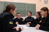Першокурсники ЛДУБЖД змагалися у математичному брейн-рингу Першокурсники ЛДУБЖД змагалися у математичному брейн-рингу