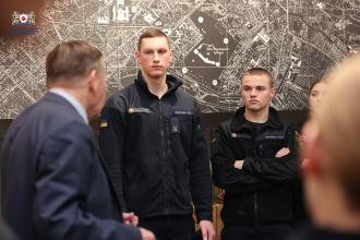 Курсанти Львівського державного університету безпеки життєдіяльності відвідали кімнату національно-патріотичного виховання