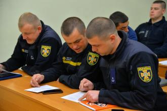 В інституті післядипломної освіти продовжують підвищувати кваліфікацію офіцери ДСНС України