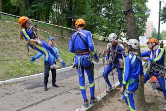 Юні рятувальники завжди на по готові: в Університеті продовжується збір-навчання «Школа безпеки» Юні рятувальники завжди на по готові: в Університеті продовжується збір-навчання «Школа безпеки»