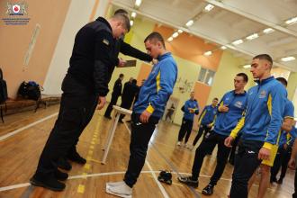 Сила волі та міць: змагання з армреслінгу в ЛДУБЖД