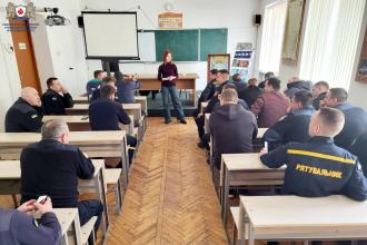 Психологічне розвантаження через класичну сміхотерапію та важливість прояву емоцій: тренінгове заняття для рятувальників від психологів Лабораторії екстремальної психології та реабілітації