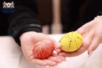 Передвеликоднє писанкування в ЛДУ БЖД:  передаємо вогонь традиції та служимо справі волонтерства