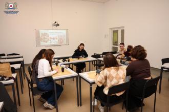 Творчість і психологія: студенти ЛДУБЖД створювали камені-антистрес Творчість і психологія: студенти ЛДУБЖД створювали камені-антистрес