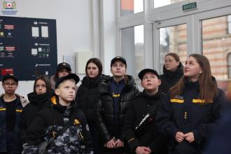 Екскурсія у світ героїв: захоплюючий досвід для дружин юних рятувальників-пожежних