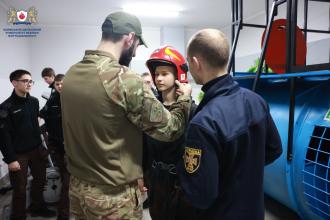 Досвід, що формує вибір: ліцеїсти з Івано-Франківська відвідали ЛДУБЖД Досвід, що формує вибір: ліцеїсти з Івано-Франківська відвідали ЛДУБЖД