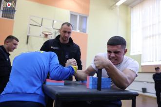 Сила волі та міць: змагання з армреслінгу в ЛДУБЖД