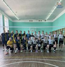 Волейбольна команда ЛДУБЖД - серед лідерів змагань