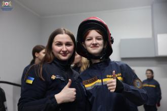 Екскурсія у світ героїв: захоплюючий досвід для дружин юних рятувальників-пожежних