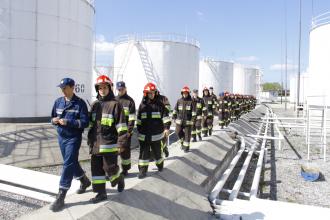 курсанти Університету вдосконалюють практичні навички з гасіння пожеж в резервуарах із нафтою та нафтопродуктами