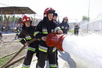  курсанти Університету вдосконалюють практичні навички з гасіння пожеж в резервуарах із нафтою та нафтопродуктами