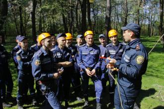 Відпрацювання вправ на базі висотно-рятувального комплексу «Альпін-парк» Відпрацювання вправ на базі висотно-рятувального комплексу «Альпін-парк»