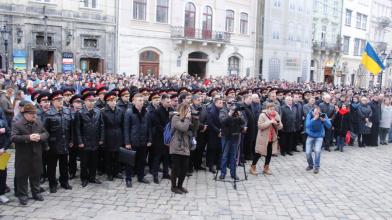 Курсанти Університету долучилися до масового виконання Державного гімну України у центрі Львова