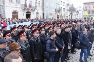 Курсанти Університету долучилися до масового виконання Державного гімну України у центрі Львова