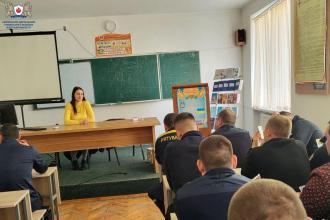 Психологічне розвантаження через класичну сміхотерапію та важливість прояву емоцій: тренінгове заняття для рятувальників від психологів Лабораторії екстремальної психології та реабілітації