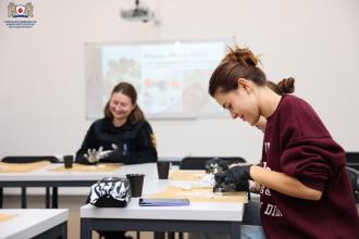 Творчість і психологія: студенти ЛДУБЖД створювали камені-антистрес Творчість і психологія: студенти ЛДУБЖД створювали камені-антистрес