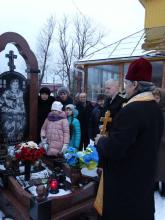 Біля церкви Різдва Пресвятої Богородиці відбулась посвята меморіального памятника загиблому бійцю 80-ї окремої аеромобільної бригади 