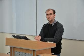 Людина і суспільство в добу інформаційних технологій: в Університеті відбулась лекція-дискусія Людина і суспільство в добу інформаційних технологій: в Університеті відбулась лекція-дискусія