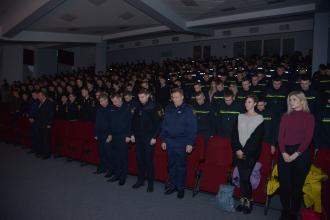 «Усім матерям, які померли голодною смертю»