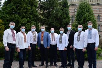 З нагоди Всеукраїнського дня вишиванки працівники ЛДУБЖД одягнулися у традиційний національний одяг