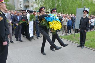 «ХАЙ ЗАВЖДИ ВИСТАЧАЄ НАМ СИЛИ ПАМ'ЯТАТИ ПРО ПОДВИГ БРАТІВ»: В Університеті відбулися заходи з нагоди 32 річниці аварії на ЧАЕС