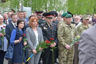 «ХАЙ ЗАВЖДИ ВИСТАЧАЄ НАМ СИЛИ ПАМ'ЯТАТИ ПРО ПОДВИГ БРАТІВ»: В Університеті відбулися заходи з нагоди 32 річниці аварії на ЧАЕС «ХАЙ ЗАВЖДИ ВИСТАЧАЄ НАМ СИЛИ ПАМ'ЯТАТИ ПРО ПОДВИГ БРАТІВ»: В Університеті відбулися заходи з нагоди 32 річниці аварії на ЧАЕС
