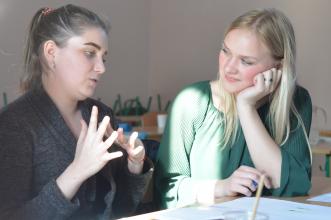 В Університеті відбулись навчання з арт-терапії для студентів-волонтерів 