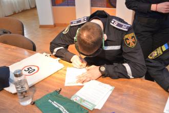 Алкоокуляри Drunk Busters: цікавий інтерактив для курсантів Університету провели працівники поліції Алкоокуляри Drunk Busters: цікавий інтерактив для курсантів Університету провели працівники поліції