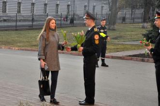 Курсанти вітають жінок університету з святом весни - 8 березня