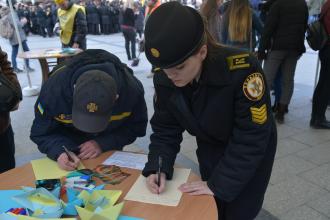 Курсанти Львівського державного університету безпеки життєдіяльності взяли участь в акції на підтримку полонених українських моряків