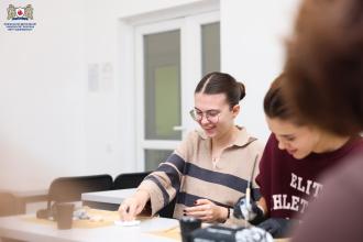 Творчість і психологія: студенти ЛДУБЖД створювали камені-антистрес Творчість і психологія: студенти ЛДУБЖД створювали камені-антистрес