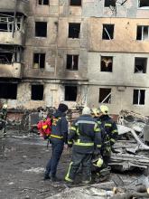 Курсанти, викладачі та психологи ЛДУБЖД працюють на місці російського удару по Тернополю Курсанти, викладачі та психологи ЛДУБЖД працюють на місці російського удару по Тернополю