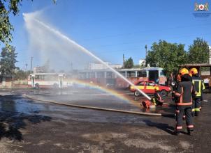 Жінки освоюють робітничу професію «Пожежний-рятувальник»